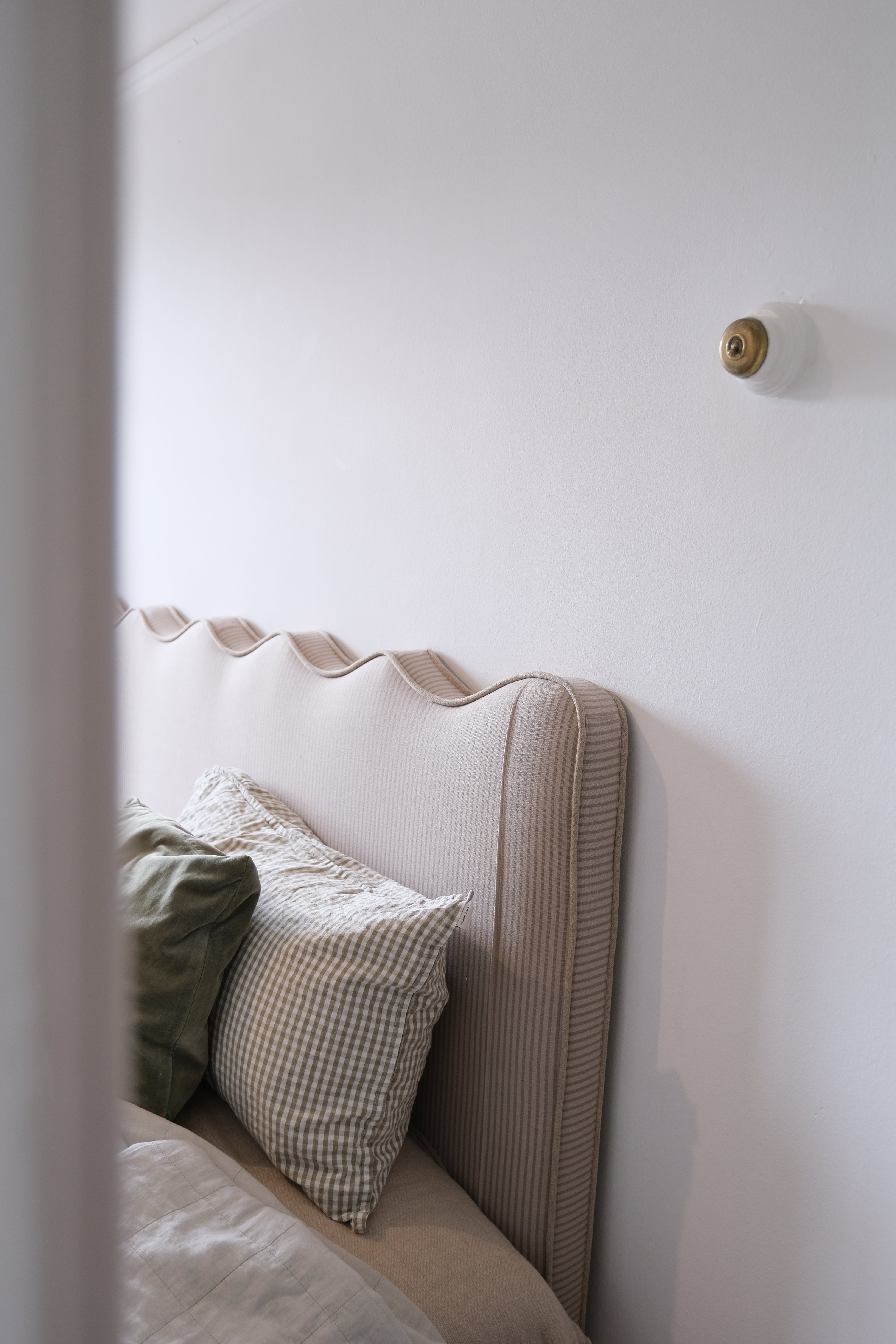 The Wavy Headboard (different fabric options)