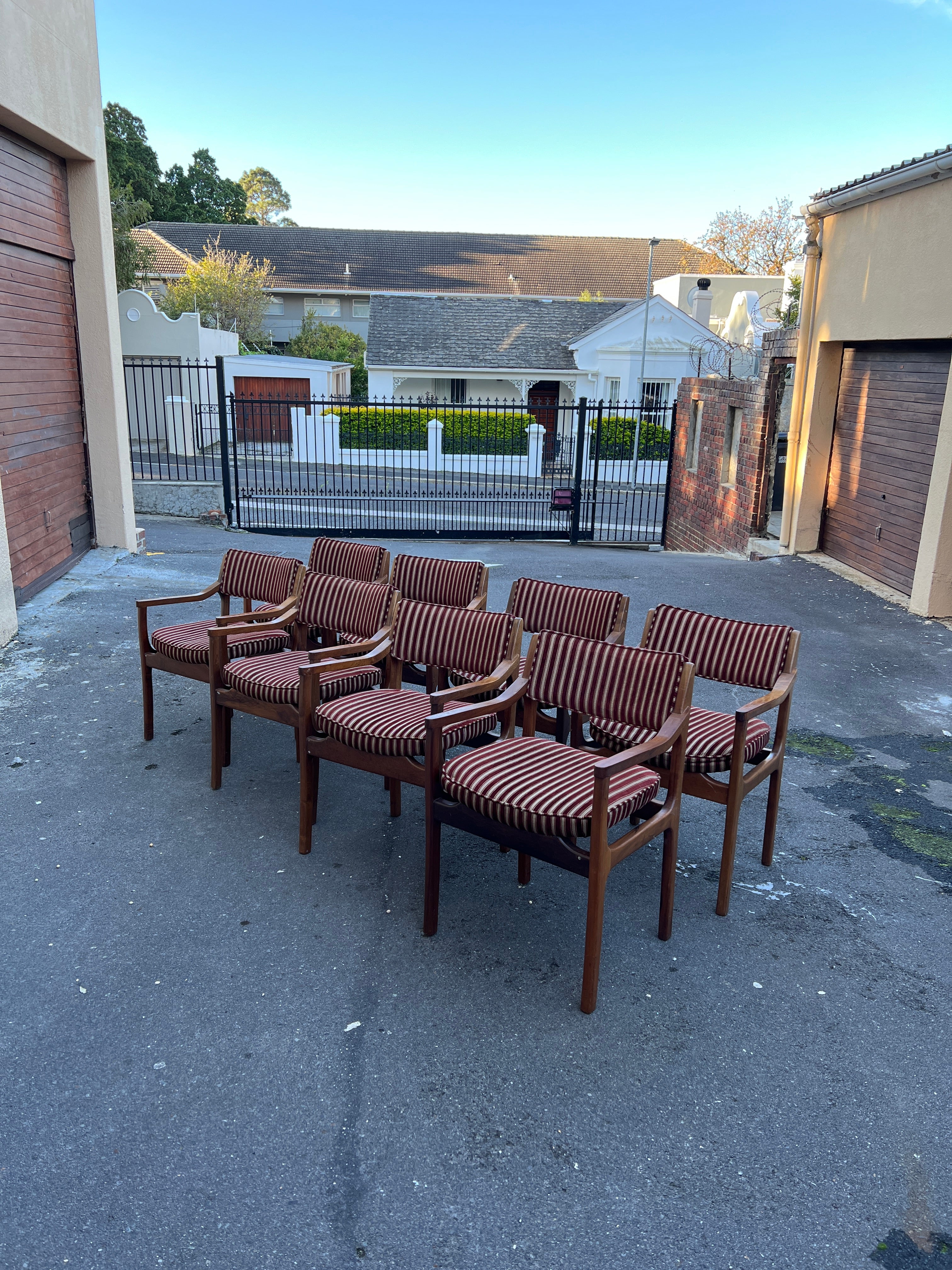 Set of 6 kiaat wood dining/armchairs