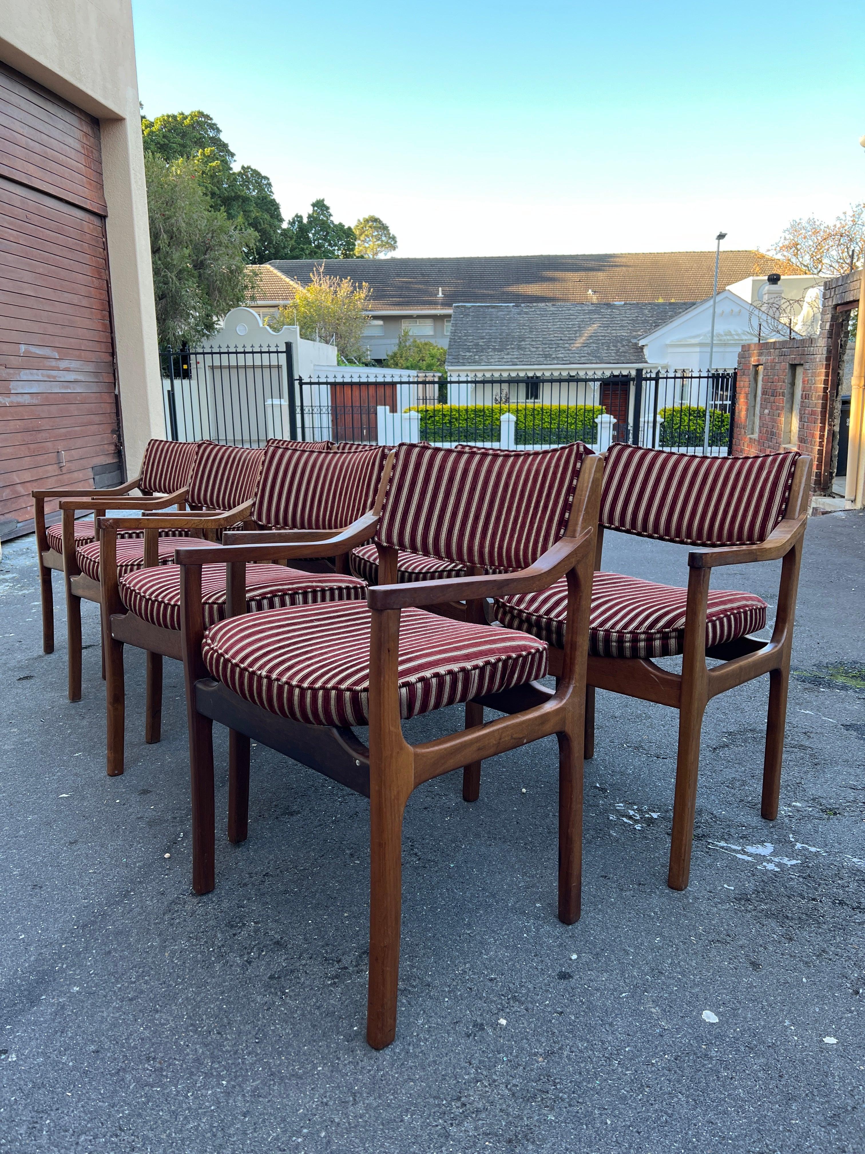 Set of 6 kiaat wood dining/armchairs