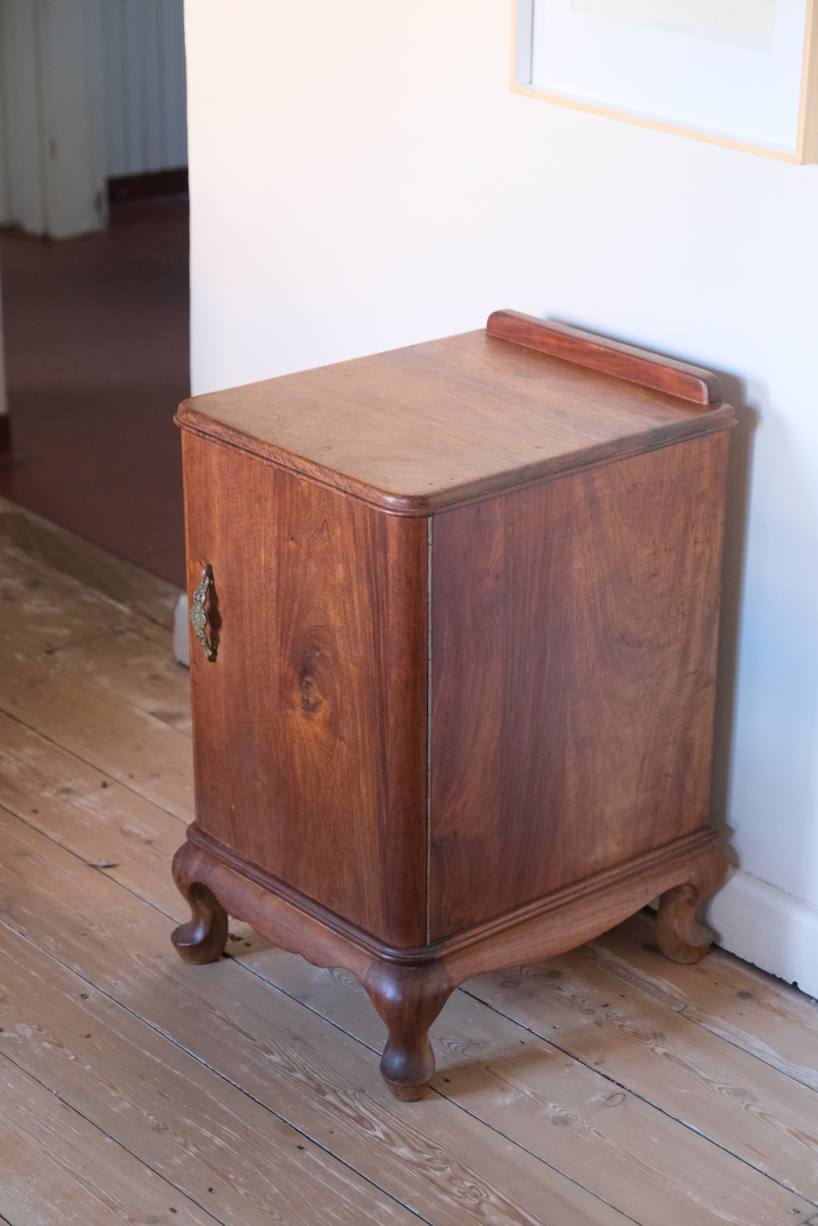 Antique cabinet with ball legs