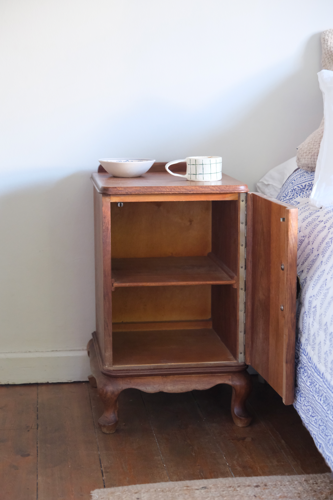 Antique cabinet with ball legs