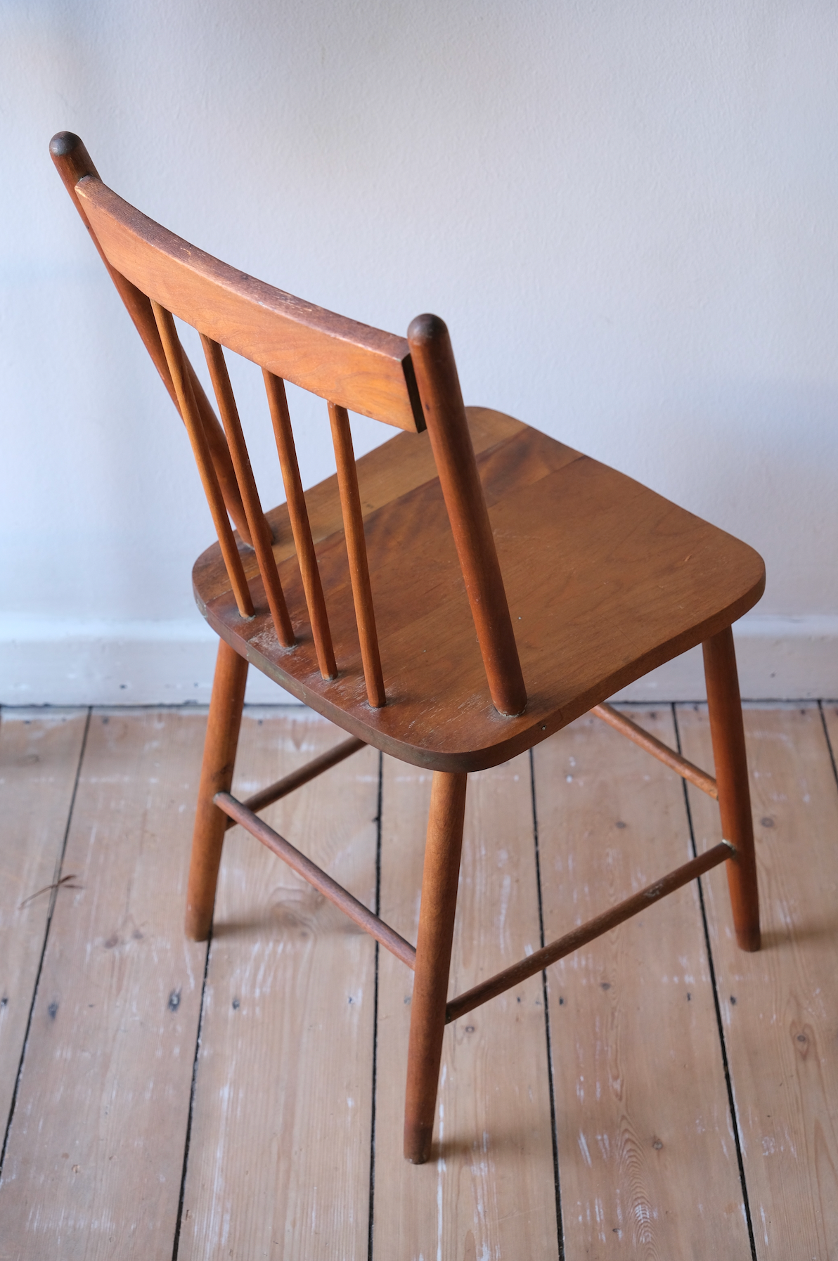 4 wooden cottage chairs