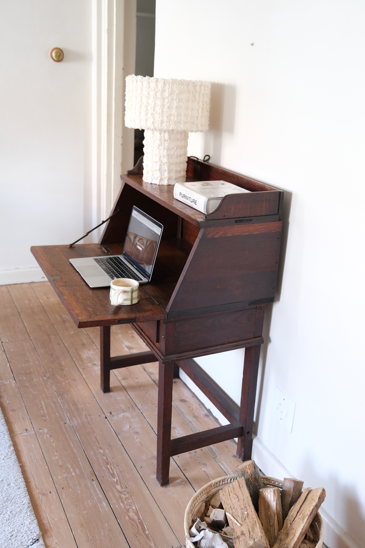 Writing desk / Secretaire bureau with drawer