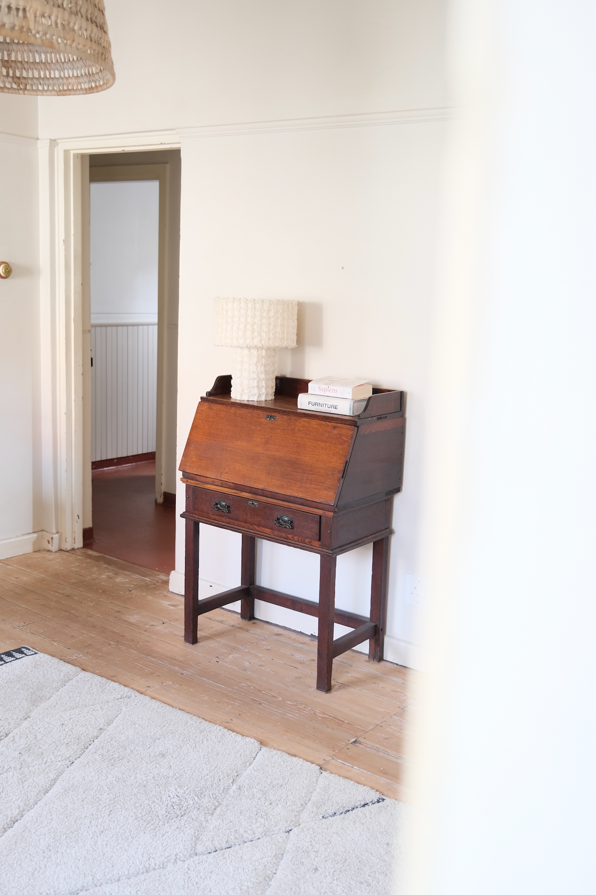 Writing desk / Secretaire bureau with drawer