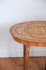 Load image into Gallery viewer, A pair of Antique side tables with french style legs
