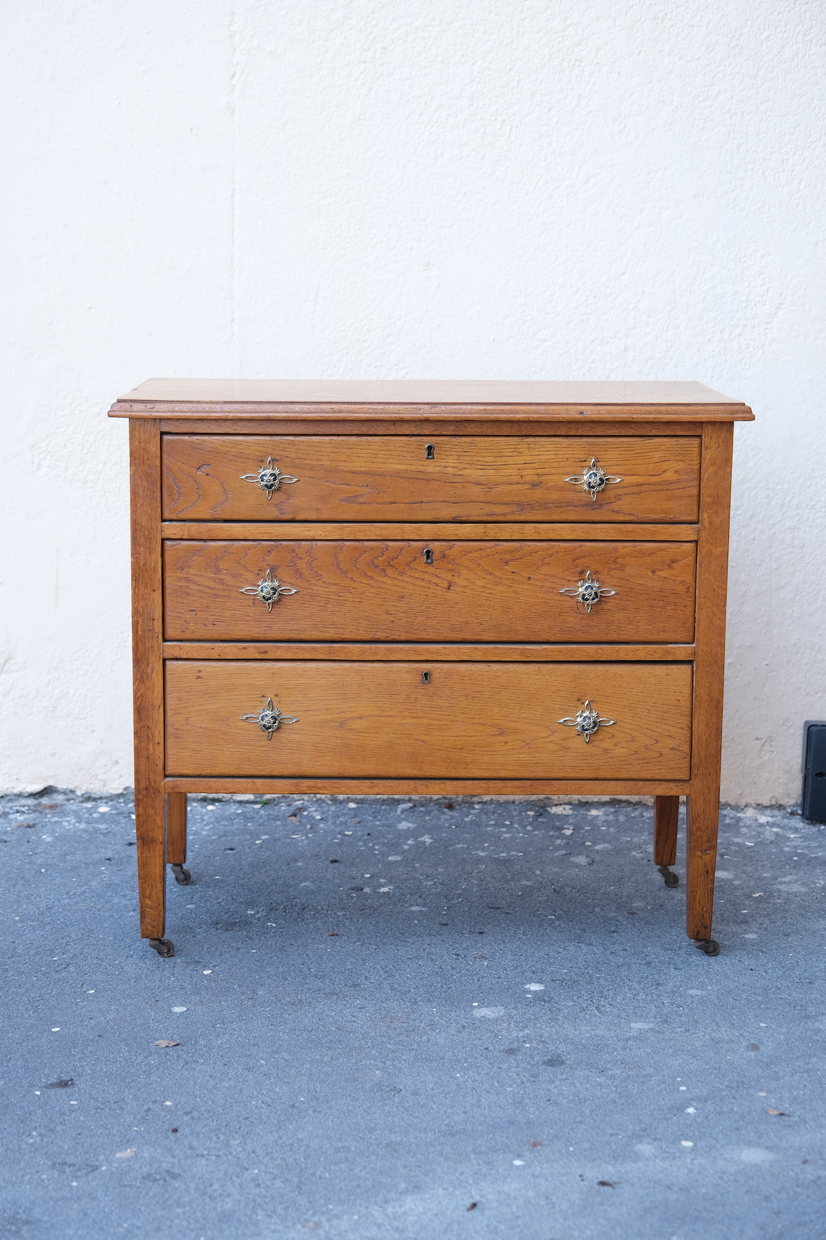 Chest of 3 drawers unit on wheels