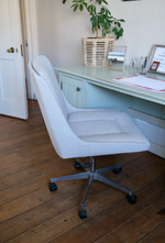 Load image into Gallery viewer, Vintage swivel office light grey chair
