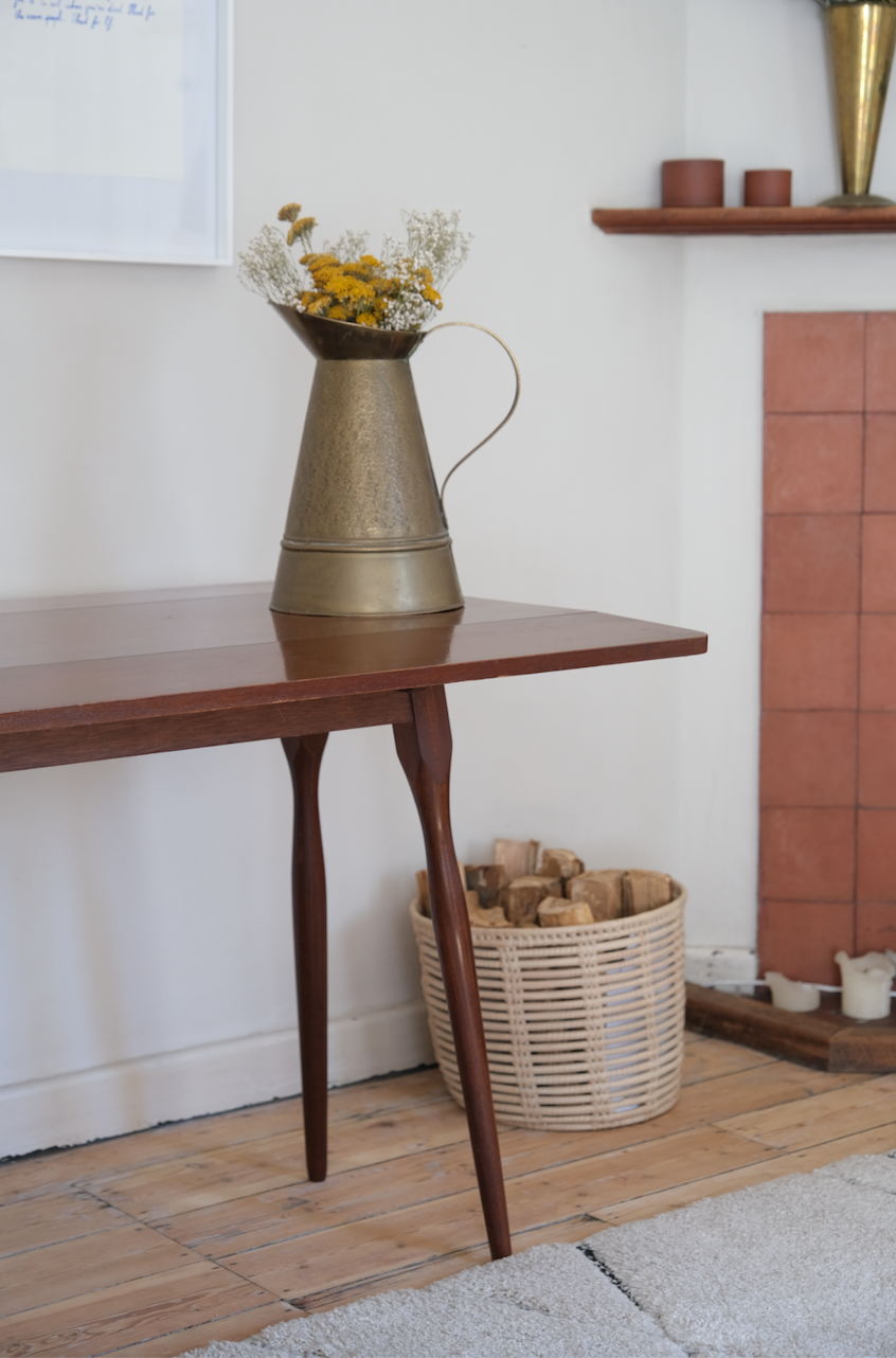 Drop leaf Mid-Century Modern table