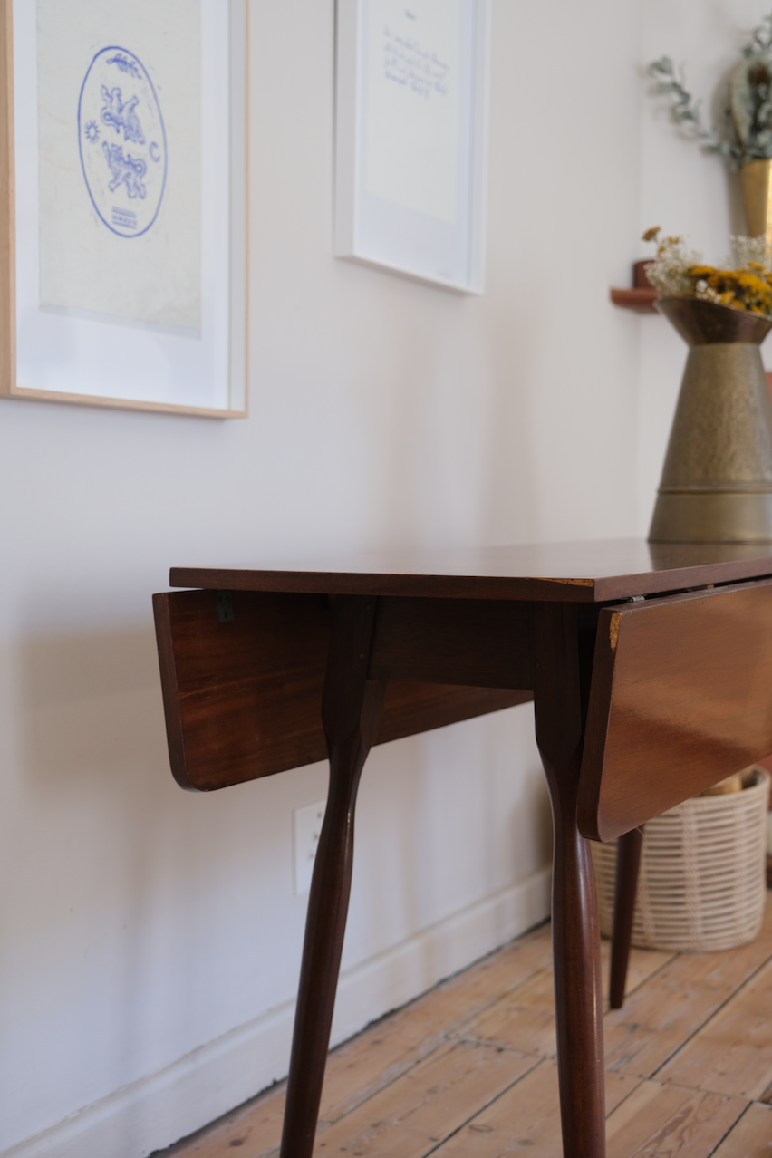 Drop leaf Mid-Century Modern table