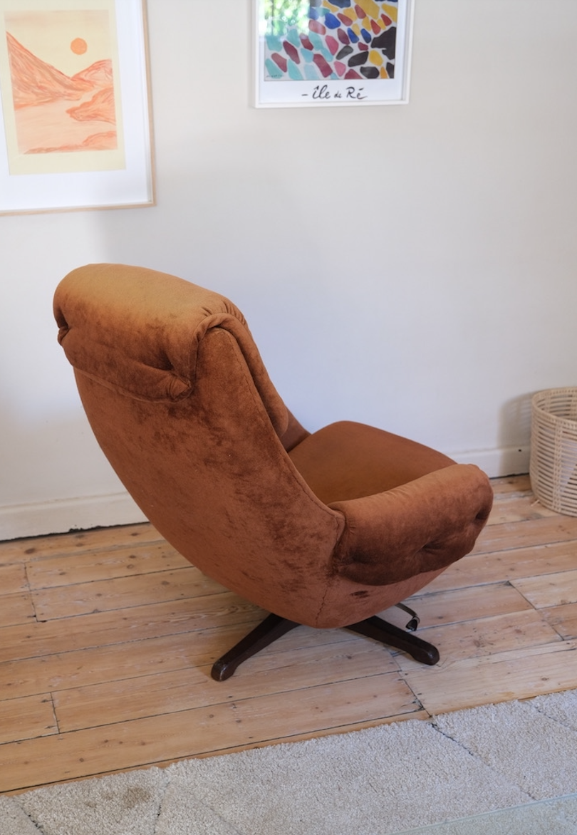 Swivel 60's burnt orange velvet chair