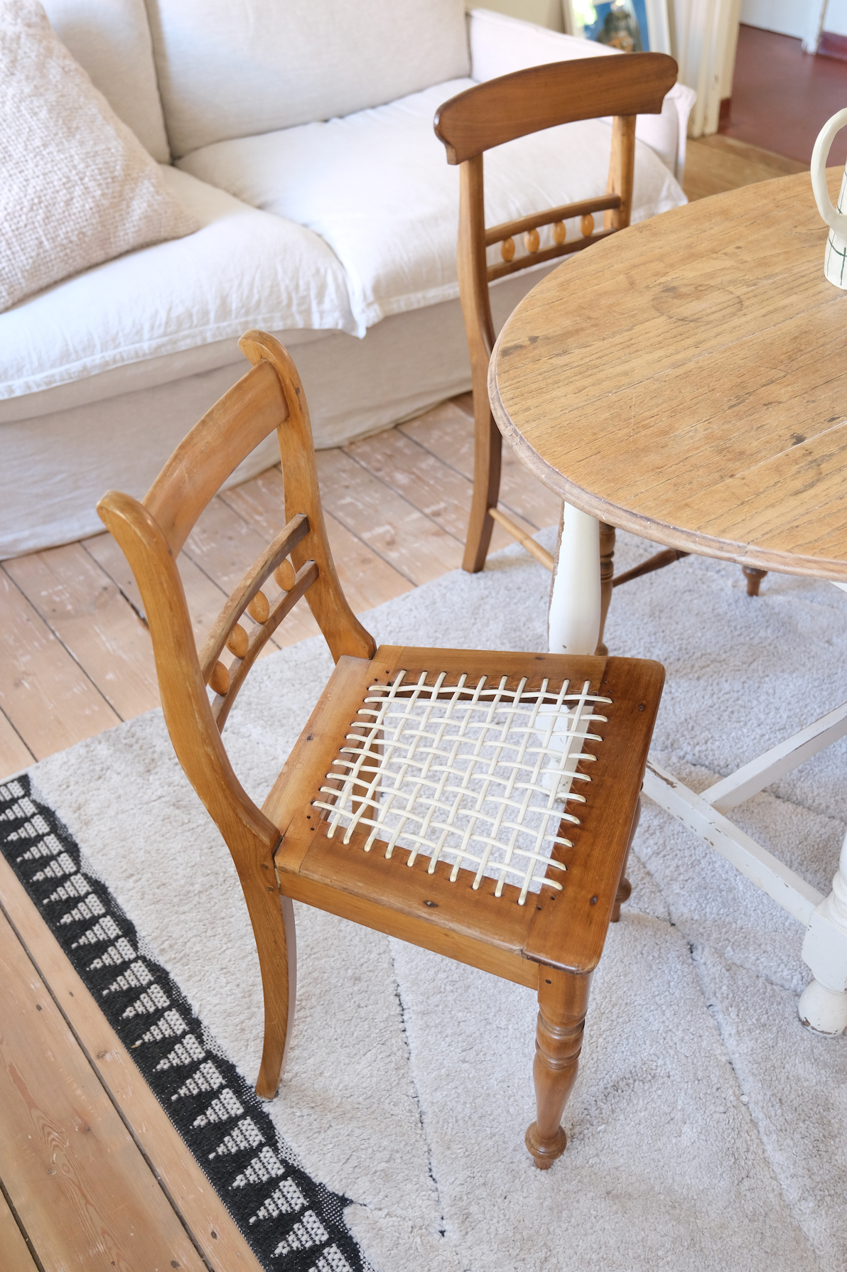 6 farm style dining chairs (can be purchased per 3)