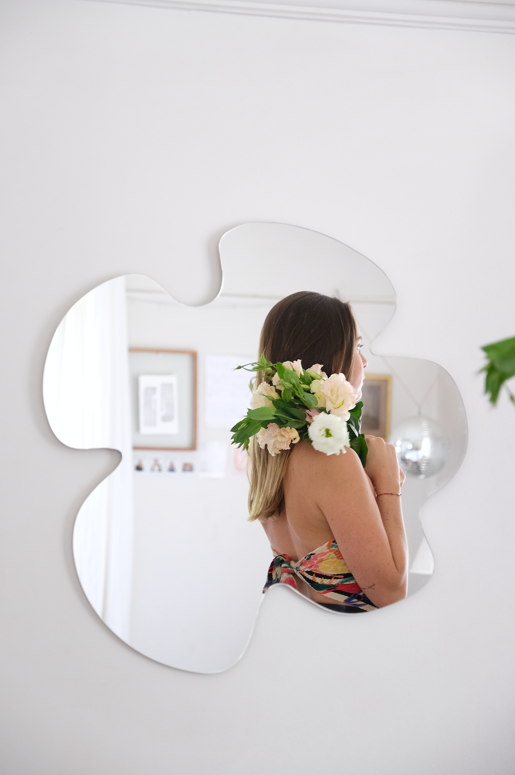 Daisy Mirror